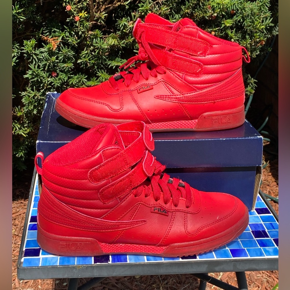 Fila F14 Sneaker Womens Sneaker 8.5 red